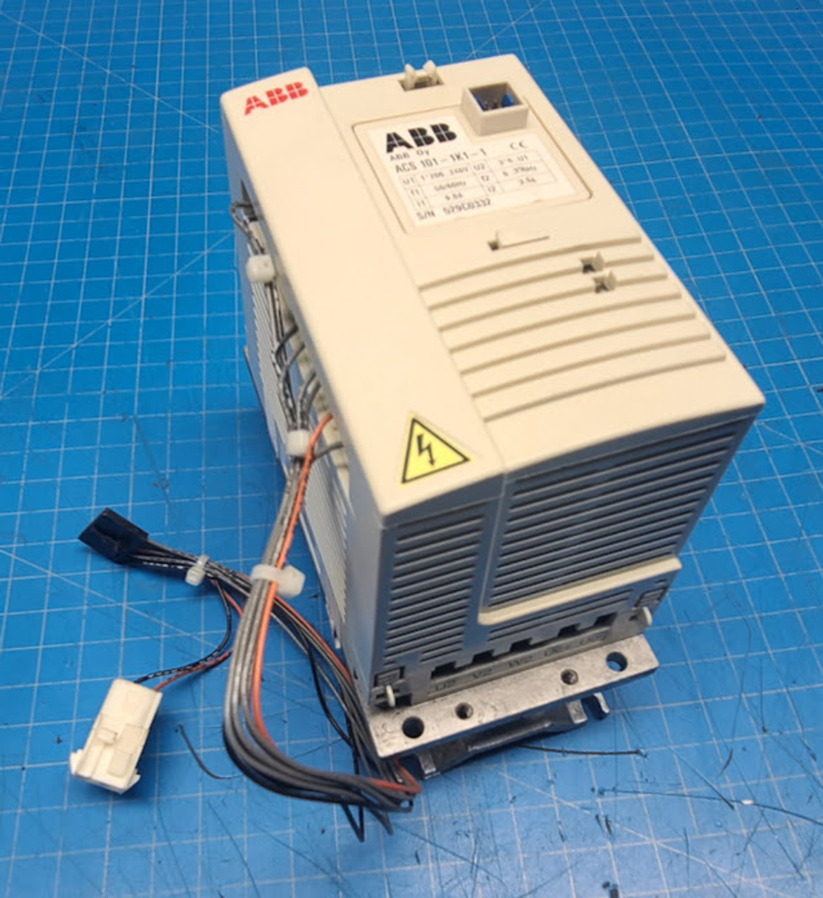 ABB 200-240V 9A Frequency Converter Drive ACS 101-1K1-1