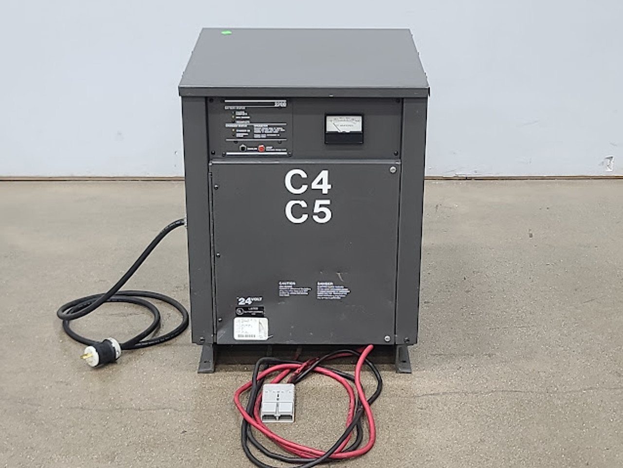 MAC LA 24V 256/380 Amp Hour Battery Charger 12M380B2