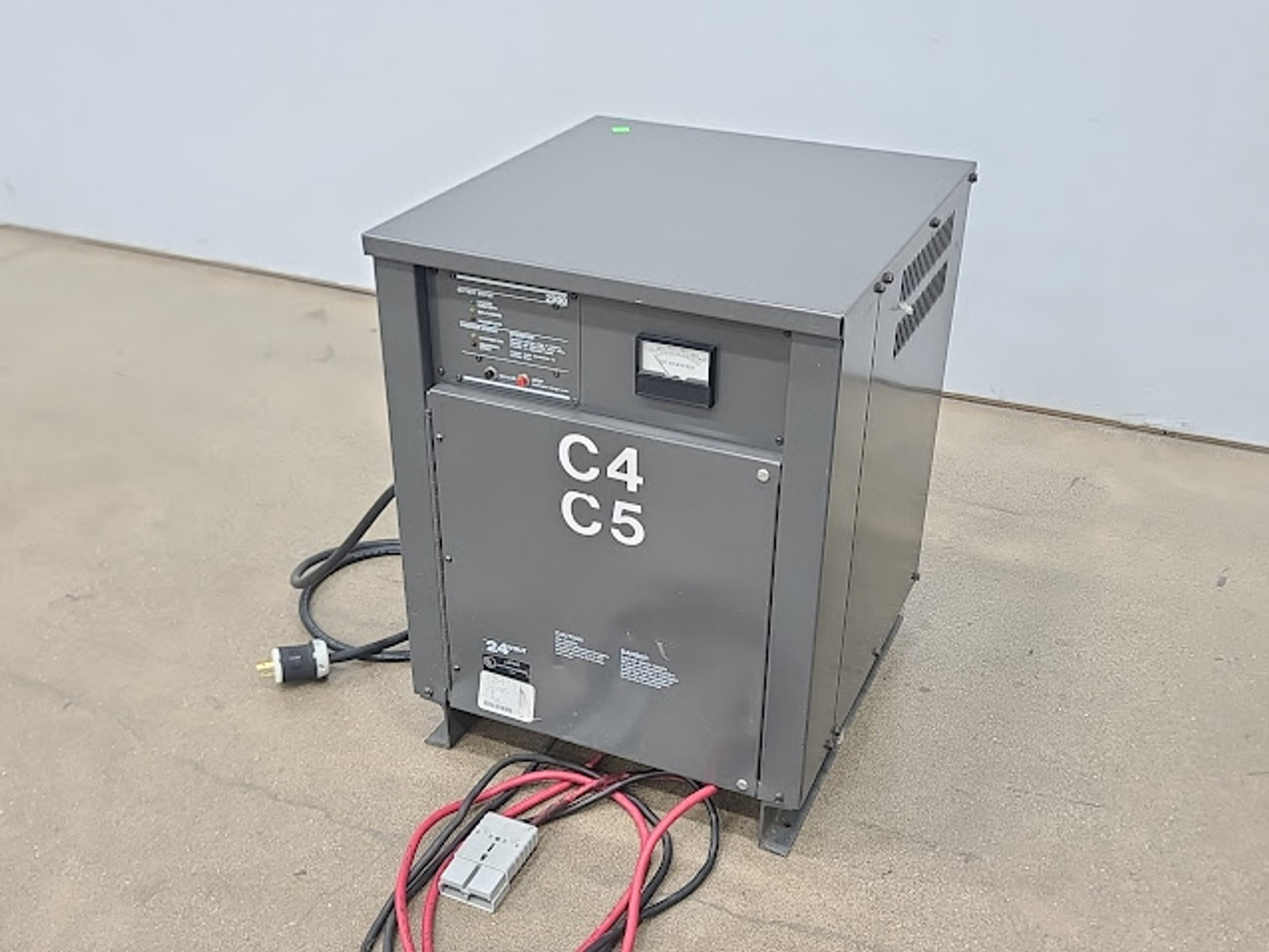 MAC LA 24V 256/380 Amp Hour Battery Charger 12M380B2