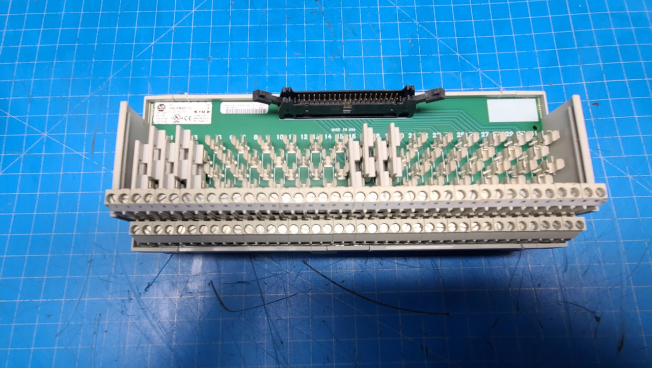 Allen Bradley Digital Module with Fixed Terminal Block 1492-IFM40F-F-2