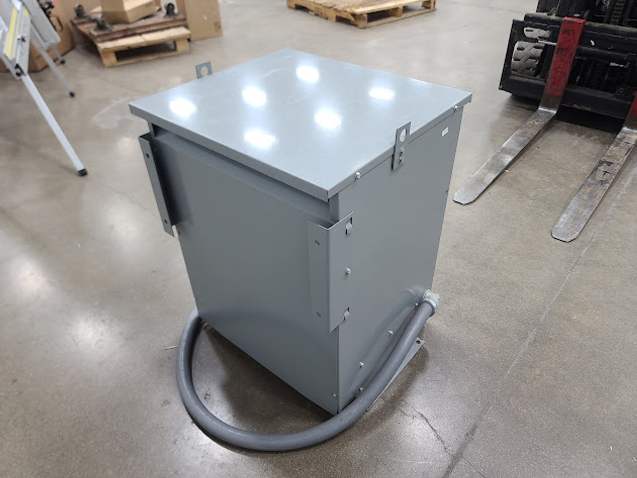 Bruce Electric 51KVA 208D x 380Y/220 TYPE-3R Transformer DA51B-R/S1