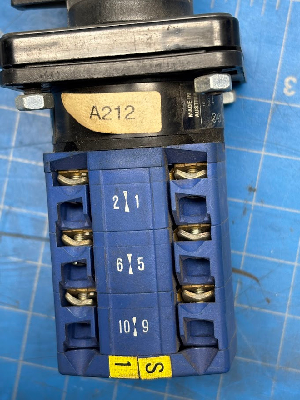 Kraus & Naimer 16A 380V CG8 Rotary Switch CG8-A212