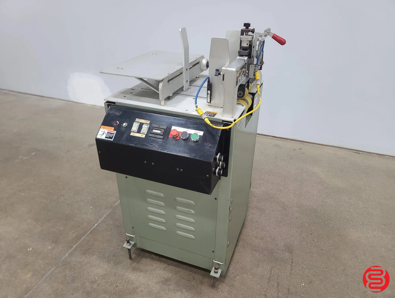 Kirk Rudy KR324M Shuttle Feeder