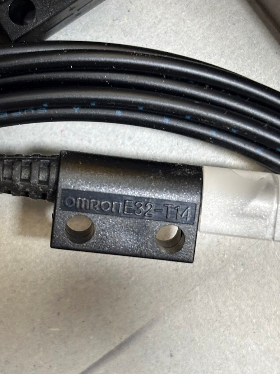 Omron Photoelectric Fiber Optic Sensor Head E32-T14L