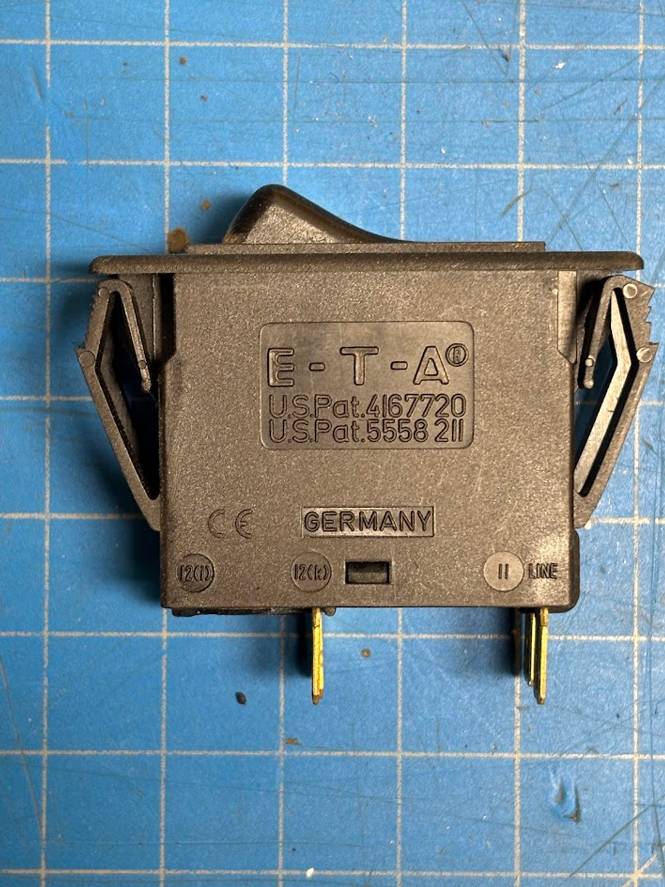E-T-A 10A AC240V 4-pin 2-position Circuit Breaker Switch 3120-F321-P7T1-W0ID