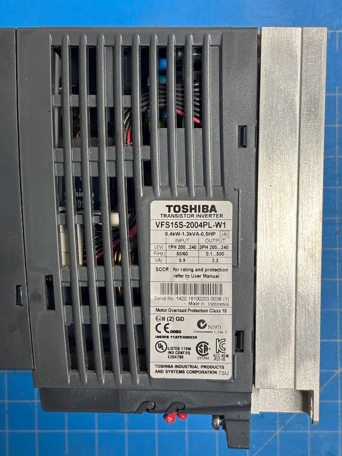 Toshiba Single Phase 200/240V 50/60Hz Transistor Inverter VFS15S-2004PL-W1