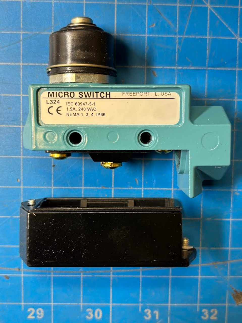Honeywell 15A 250VAC Micro Limit Switch New BZE6-2RN2
