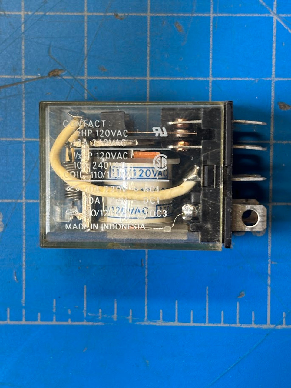Omron 120VAC Relay LY2