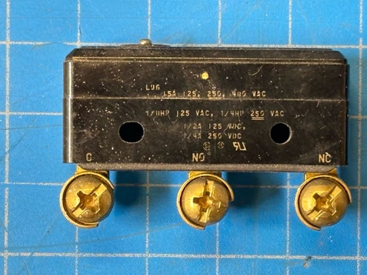 Honeywell 480V 15A Micro Limit Switch BZ-2R-P4