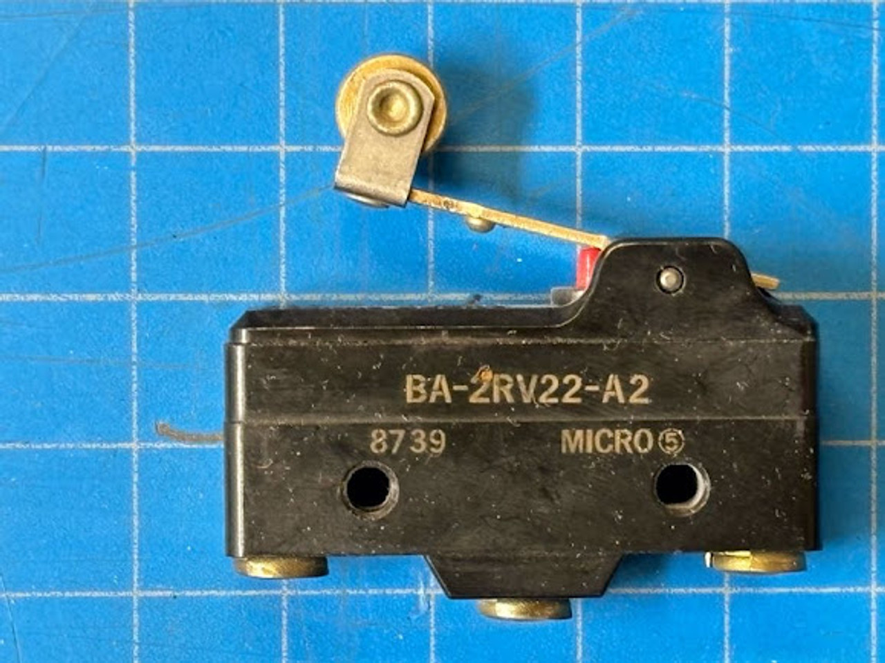 Honeywell 480V 20A Snap Action Micro Switch W/ Roller Lever BA-2RV22-A2