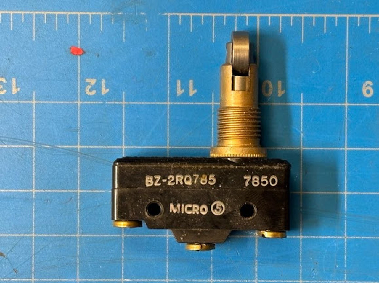 Honeywell 125VAC 15A Micro Limit Switch BZ-2RQ785