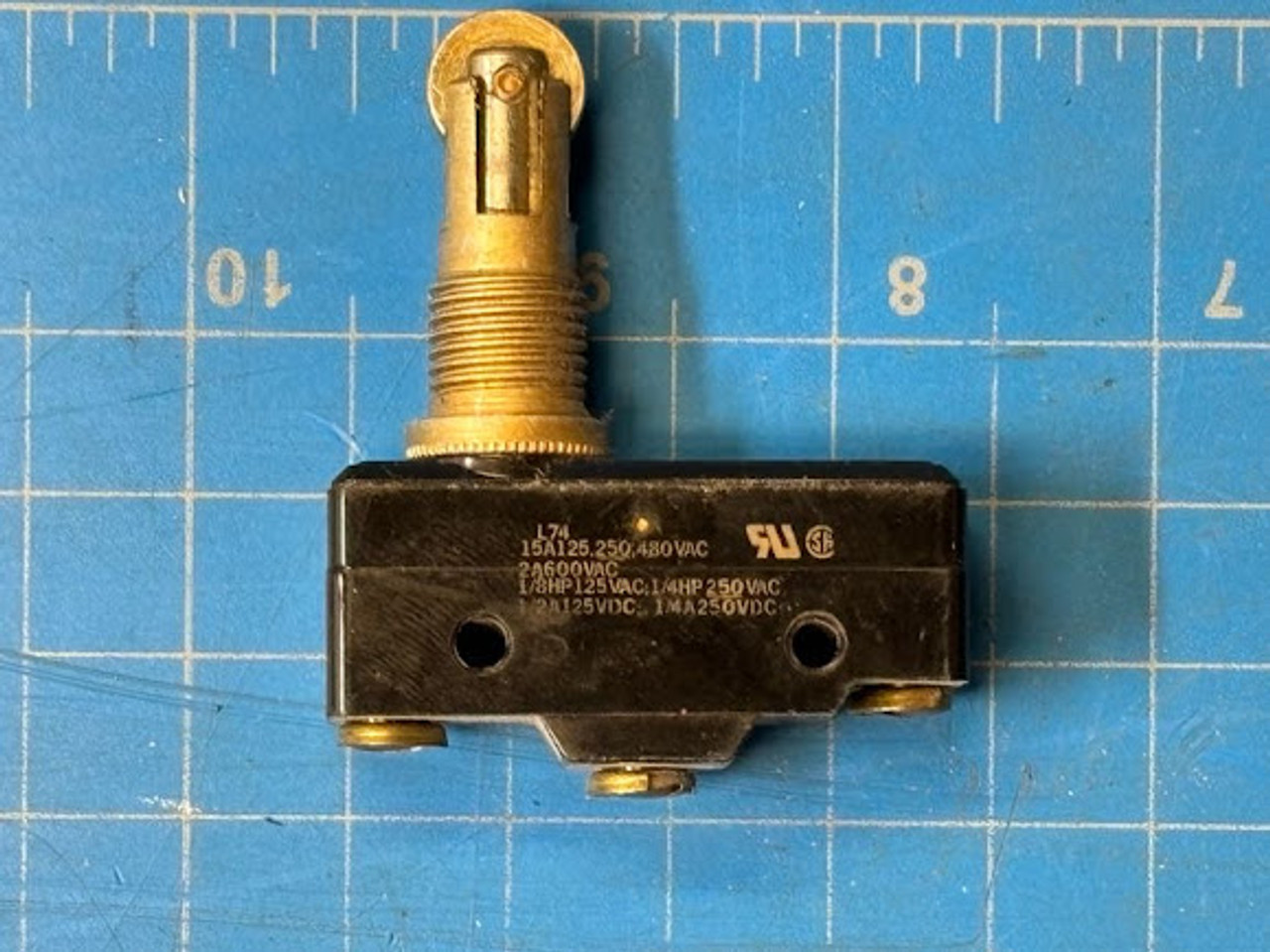 Honeywell 125VAC 15A Plunger Micro Limit Switch BZ-2RQ69