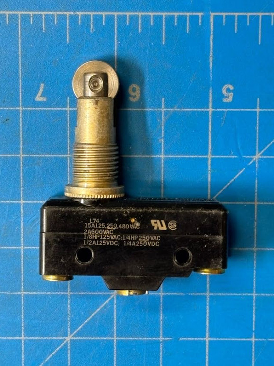 Honeywell 125VAC 15A Micro Limit Switch BZ-2RQ784