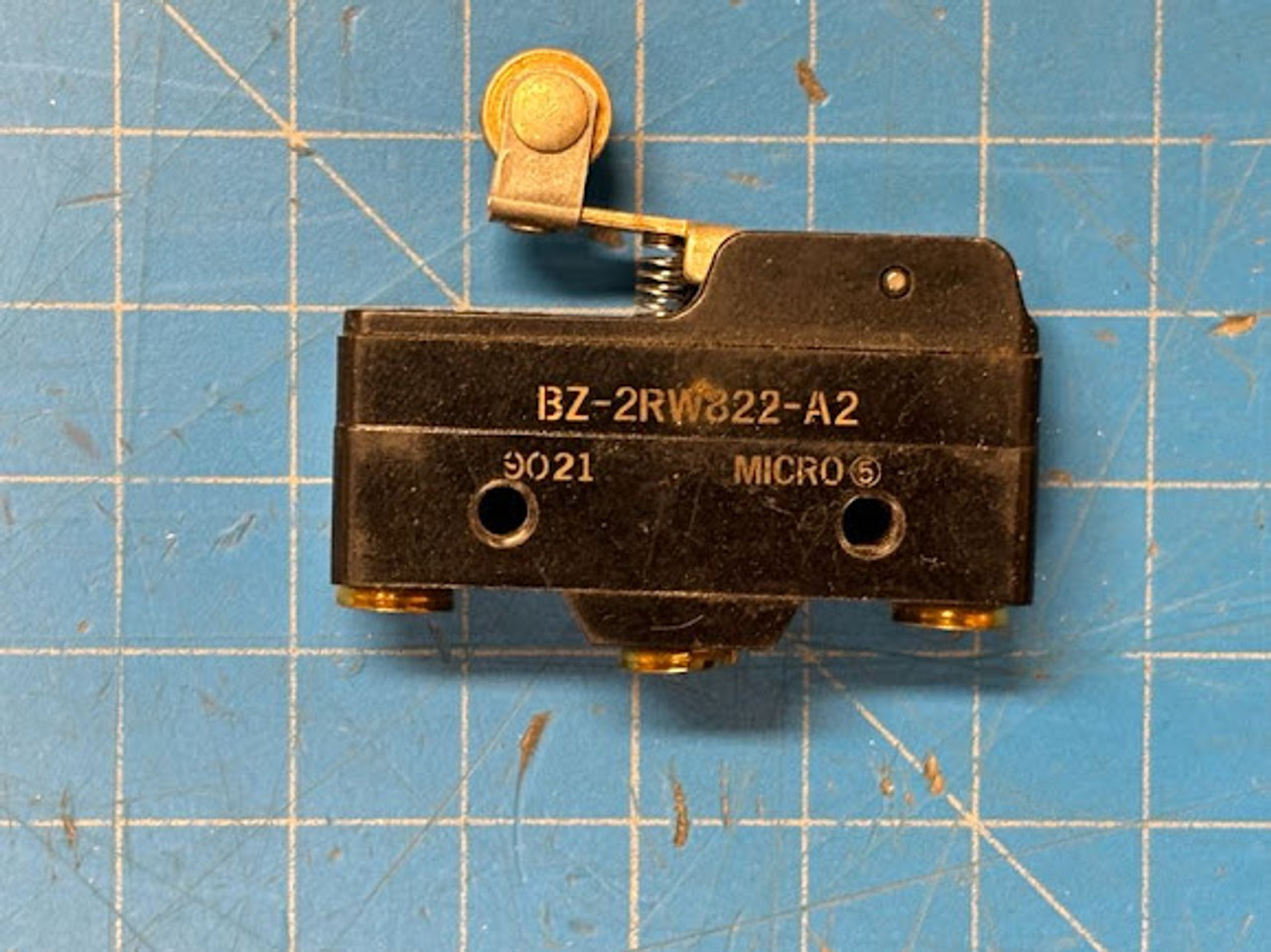 Honeywell 125VAC 15A Micro Limit Switch BZ-2RW822-A2