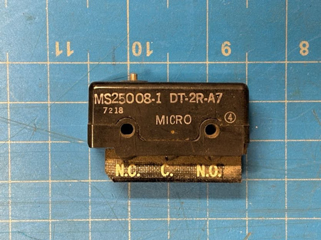 Honeywell 125VAC 10A Micro Limit Switch DT-2R-A7