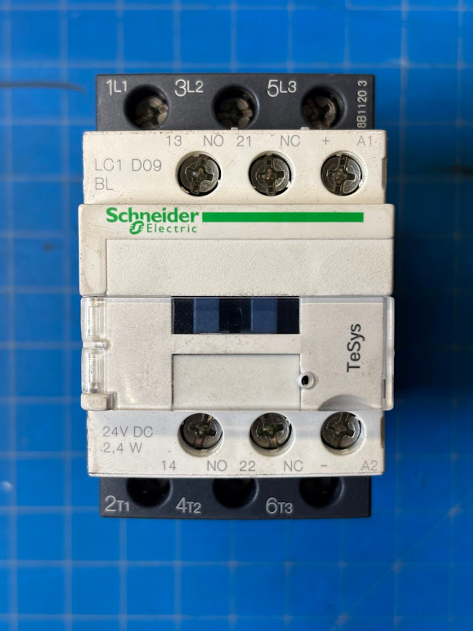 Schneider Electric 690V 25A Circuit Breaker LC1D09