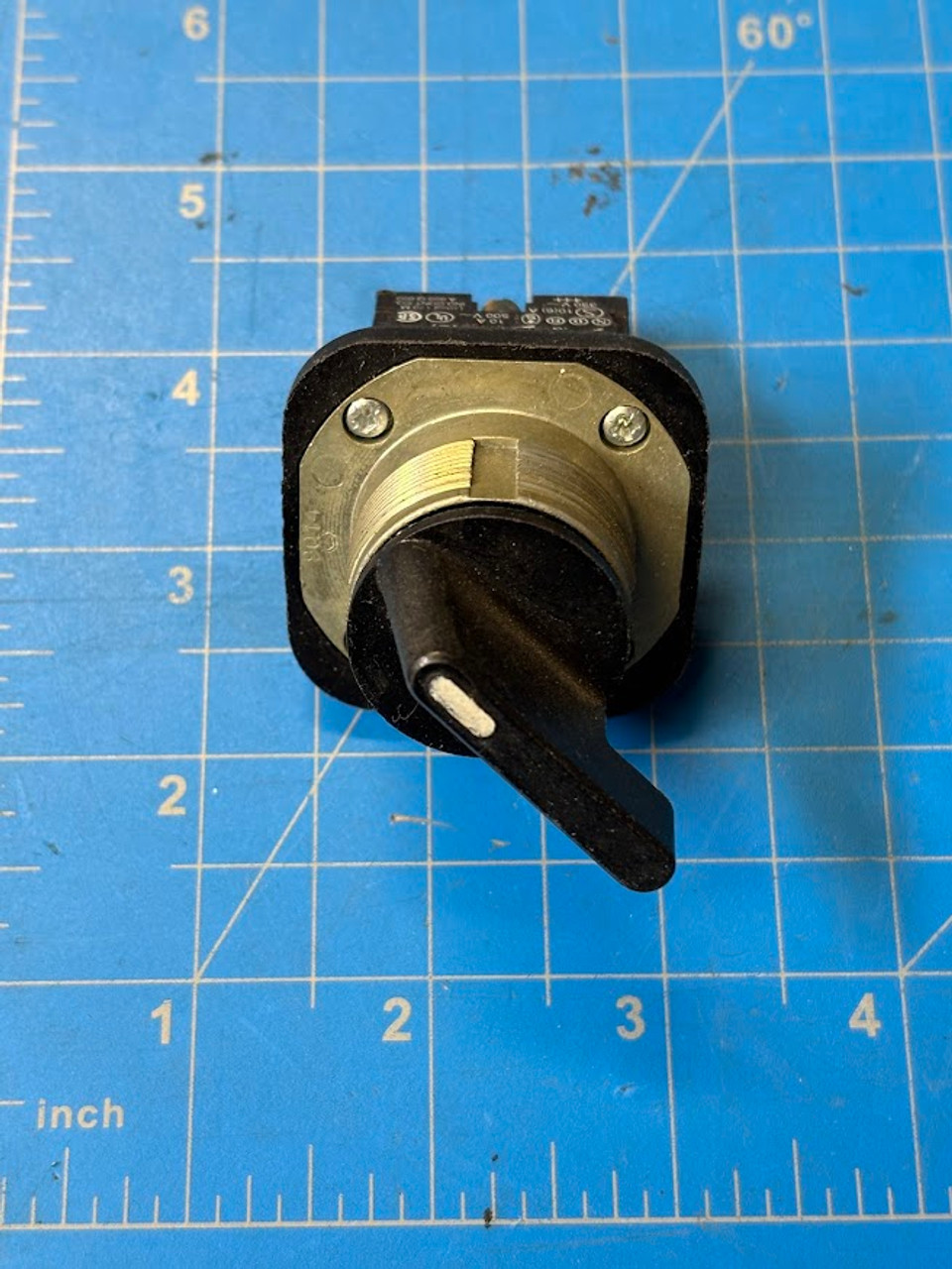 Telemecanique 10A 500V Black Selector Switch with Contact Block ZB2-BE101