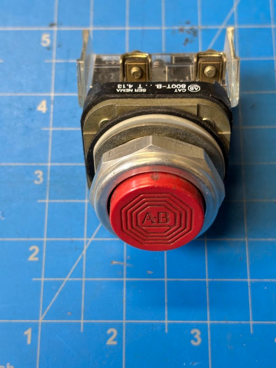 Allen Bradley Red Push Button with Contact Block 800T-B