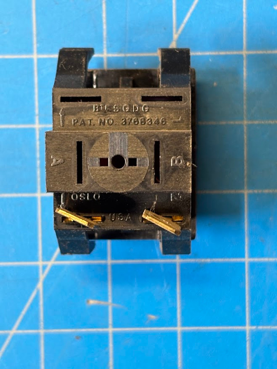 Oslo Controls 10A 250VAC Red Push Button