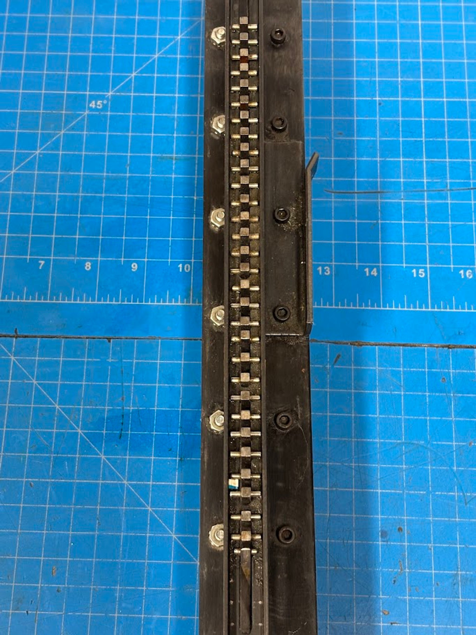 GBC Magnapunch 3:1 Square 4mm x 4mm Die Missing 4 Pins 7707101