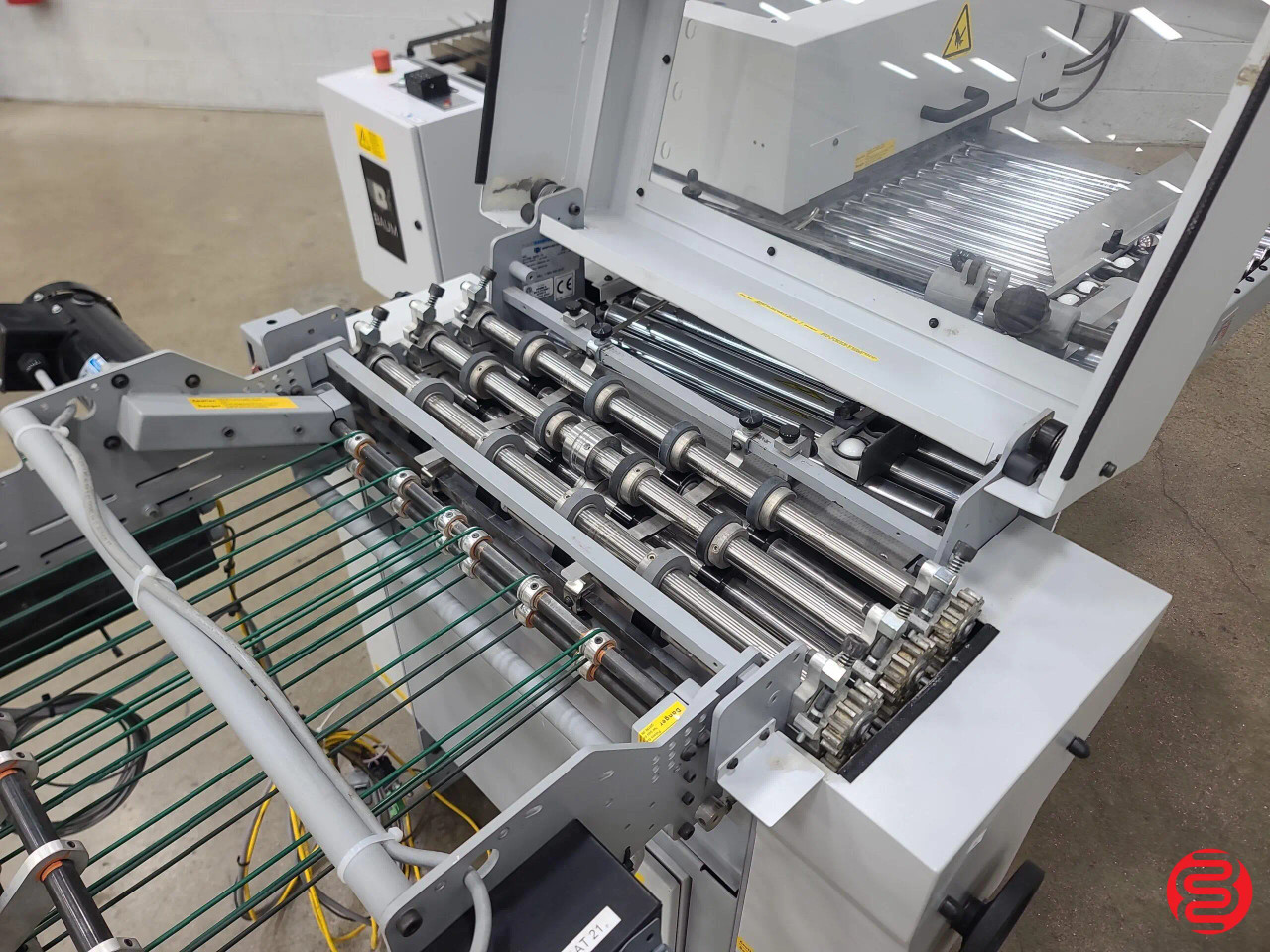 2014 Baum Model 20VFMA Inline Slitter / Cutter / Creaser Finishing System w/ Right Angle