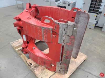2021 Bolzoni Auramo Roll Clamp Attachment