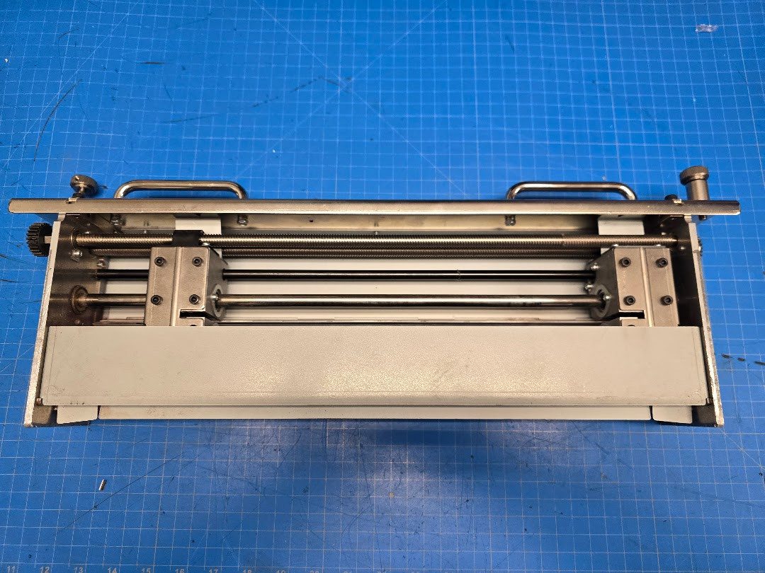Duplo DC-645 Margin Slitter