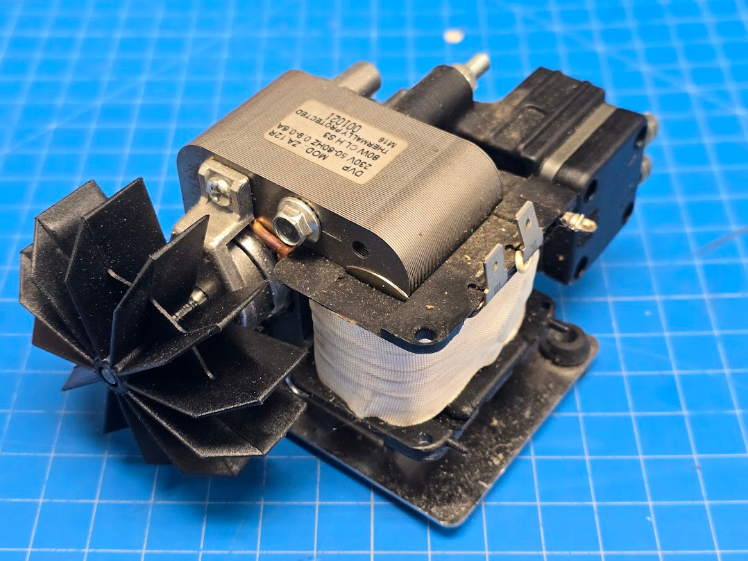 DVP 230V .9A 80W Piston Pump ZA12R