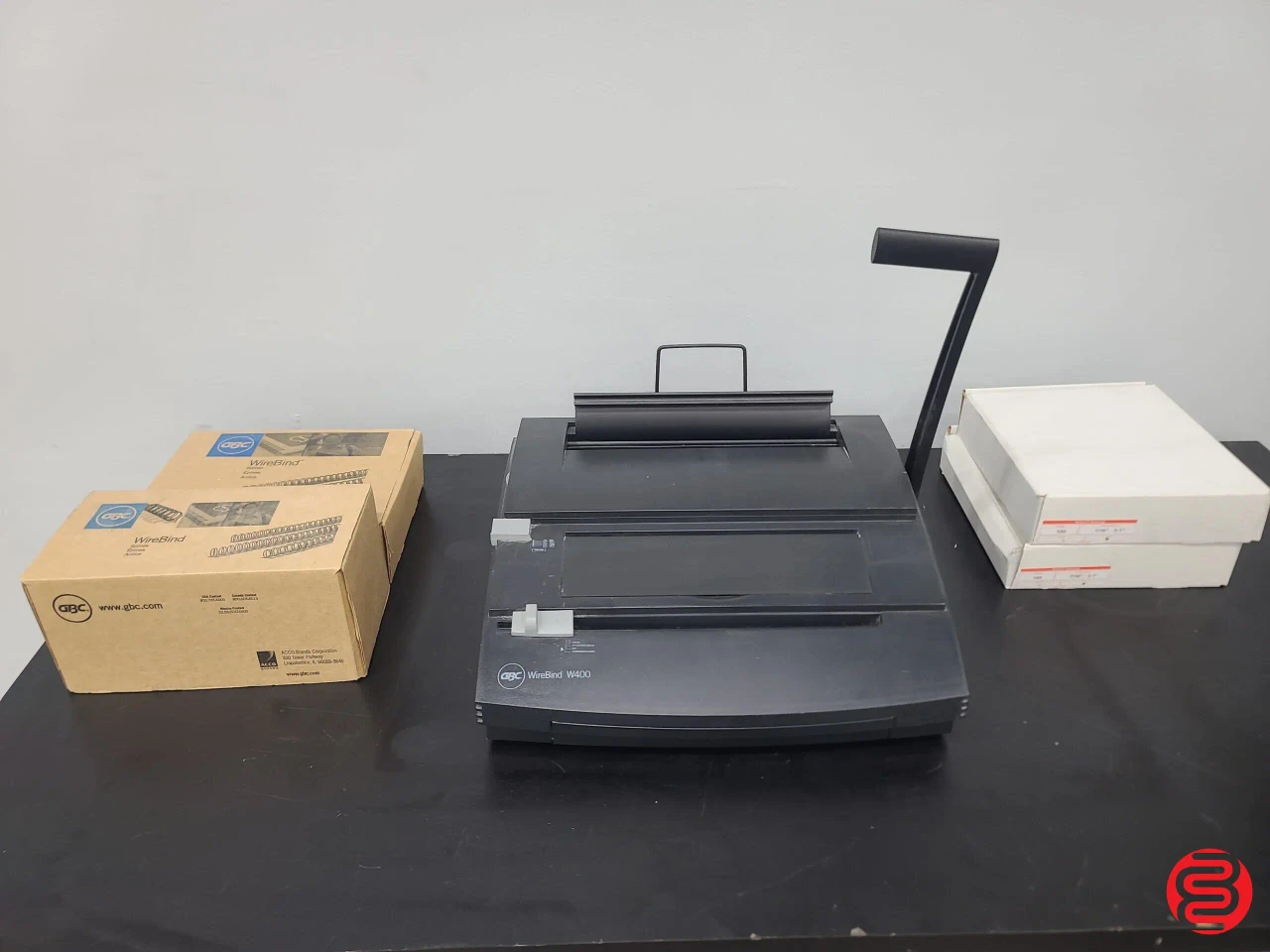 GBC Wirebind Binding Machine W400
