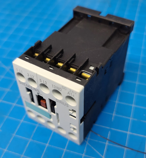 Siemens 12 Amp 24 VDC 5.5 kW Contactor 3RT1017-1BB41