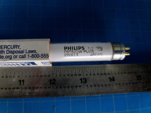 Philips 8 Watt Linear Fluorescent Tube Lightbulb F8T5/CW Plus
