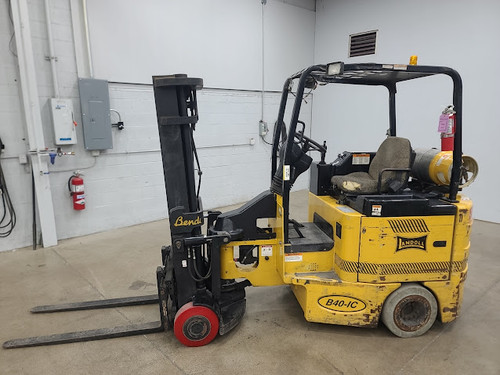 2004 Landoll Bendi Articulating LP Gas Forklift B40/48IC-180D