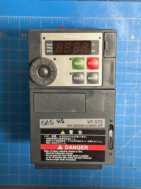 Toshiba Single Phase 200/240V 50/60Hz Transistor Inverter VFS15S-2004PL-W1