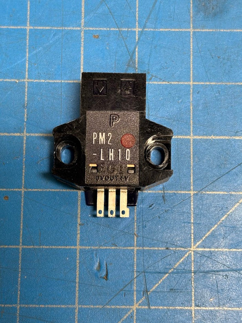 Panasonic Convergent Reflective Micro Photoelectric Sensor PM2-LH10