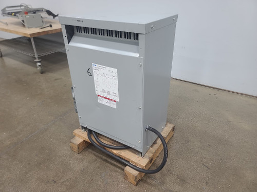 Eaton Cutler Hammer 15kVA 480 x 208Y/120 Transformer V48M28T15 103025000819A
