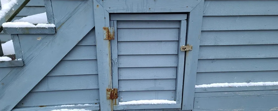 Upgrade Your Home: Replace an Old Crawl Space Door Now