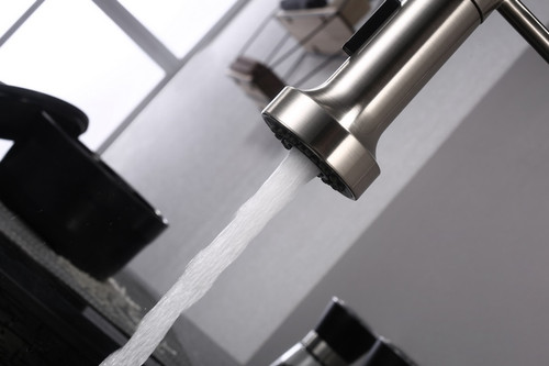 Lexora -  Lanuvio Brass Kitchen Faucet w/ Pull Out Sprayer - Chrome - LKFS6011CH