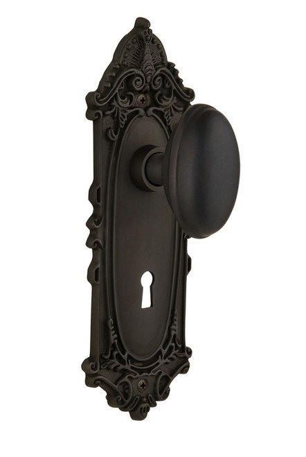 Nostalgic Warehouse - Victorian Plate with Keyhole Passage Homestead Door Knob in Oil-Rubbed Bronze - VICHOM - 712783 - 2 3/4" Backset