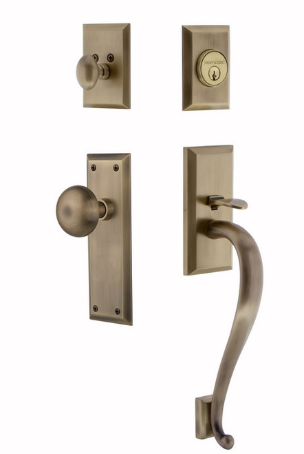 Nostalgic Warehouse - New York Plate S Grip Entry Set New York Knob in Antique Brass - NYKNYK - 727675 - 2 3/4" Backset