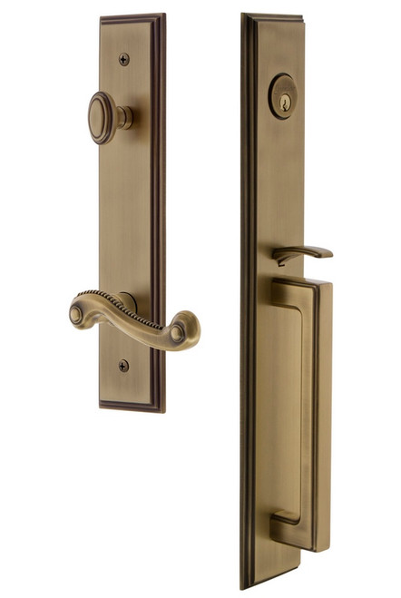 Grandeur Hardware - Carre One-Piece Handleset with D Grip and Newport Lever in Vintage Brass - CARDGRNEW - 847471