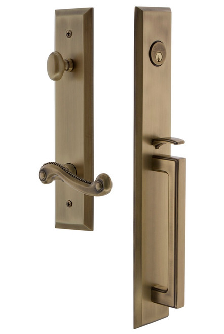 Grandeur Hardware - Fifth Avenue One-Piece Handleset with D Grip and Newport Lever in Vintage Brass - FAVDGRNEW - 847951