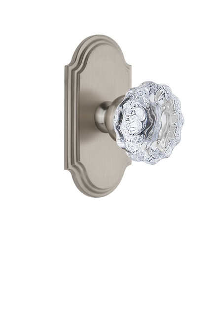 Grandeur Hardware - Arc Plate Passage with Fontainebleau Crystal Knob in Satin Nickel - ARCFON - 812266