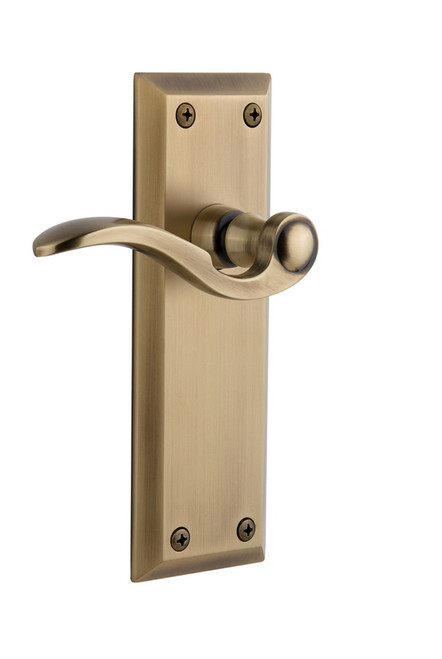 Grandeur Hardware - Fifth Avenue Plate Passage with Bellagio Lever in Vintage Brass - FAVBEL - 812550