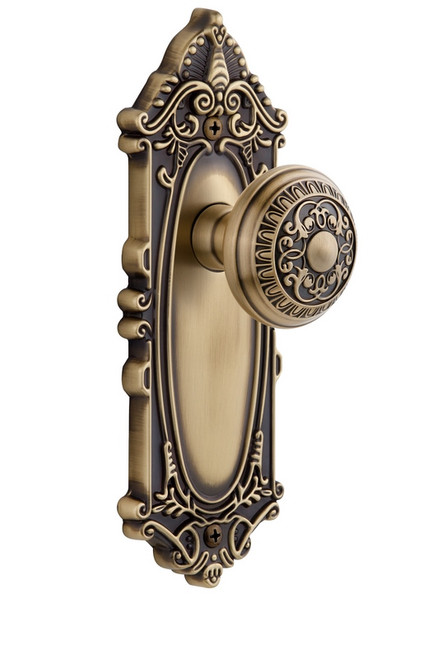 Grandeur Hardware - Grande Victorian Plate Privacy with Windsor Knob in Vintage Brass - GVCWIN - 814504