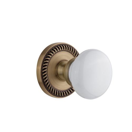Grandeur Hardware - Newport Plate Passage with Hyde Park Knob in Vintage Brass - NEWHYD - 813178