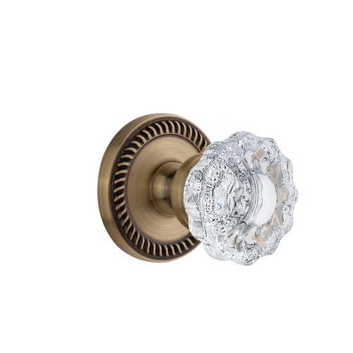 Grandeur Hardware - Newport Plate Passage with Versailles Crystal Knob in Vintage Brass - NEWVER - 813209