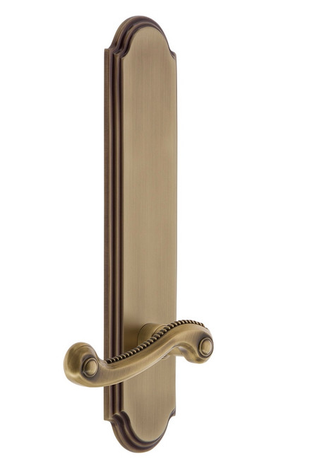 Grandeur Hardware - Hardware Arc Tall Plate Passage with Newport Lever in Vintage Brass - ARCNEW - 836044