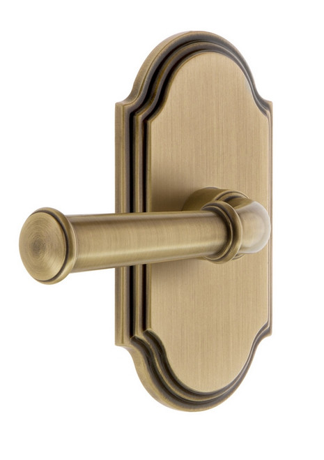 Grandeur Hardware - Arc Plate Privacy Georgetown Lever in Vintage Brass - ARCGEO - 851140