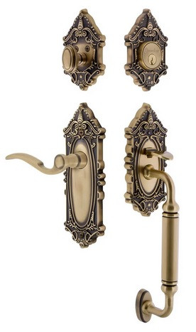 Grandeur Hardware - Grande Victorian Plate C Grip Entry Set Bellagio Lever Knob in Vintage Brass - GVCCGRBEL - 805175