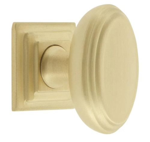 Grandeur Hardware -  Anneau 1-3/4" Cabinet Knob with Carre Square Rosette in Satin Brass - CKBCARANN - 804726